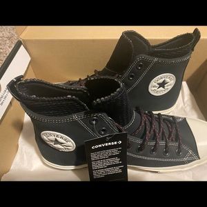 New,size 10 men’s Converse All Star boot high top!